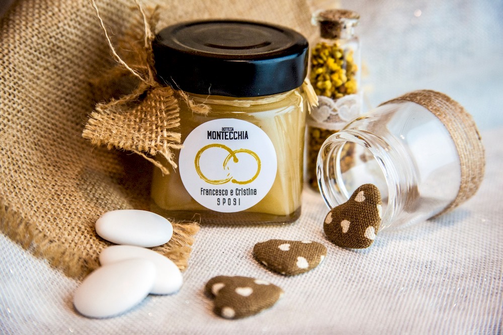 bomboniere di miele per matrimoni battesimi comunioni cresime compleanni realizzate con il miele e polline millefiori biologico senza trattamenti Bottega Montecchia a Teramo in Abruzzo